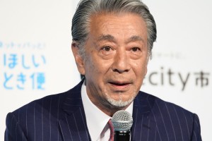 コンタクトのアイシティ［eyecity 市］新CM発表会に登場した高田純次