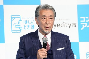 コンタクトのアイシティ［eyecity 市］新CM発表会に登場した高田純次