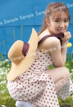 乃木坂46・渡辺みり愛1st写真集『消極的な華やかさ』封入特典ポストカード