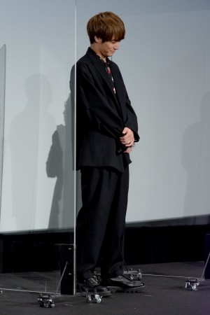 映画『妖怪大戦争 ガーディアンズ』初日舞台あいさつに登場した赤楚衛二