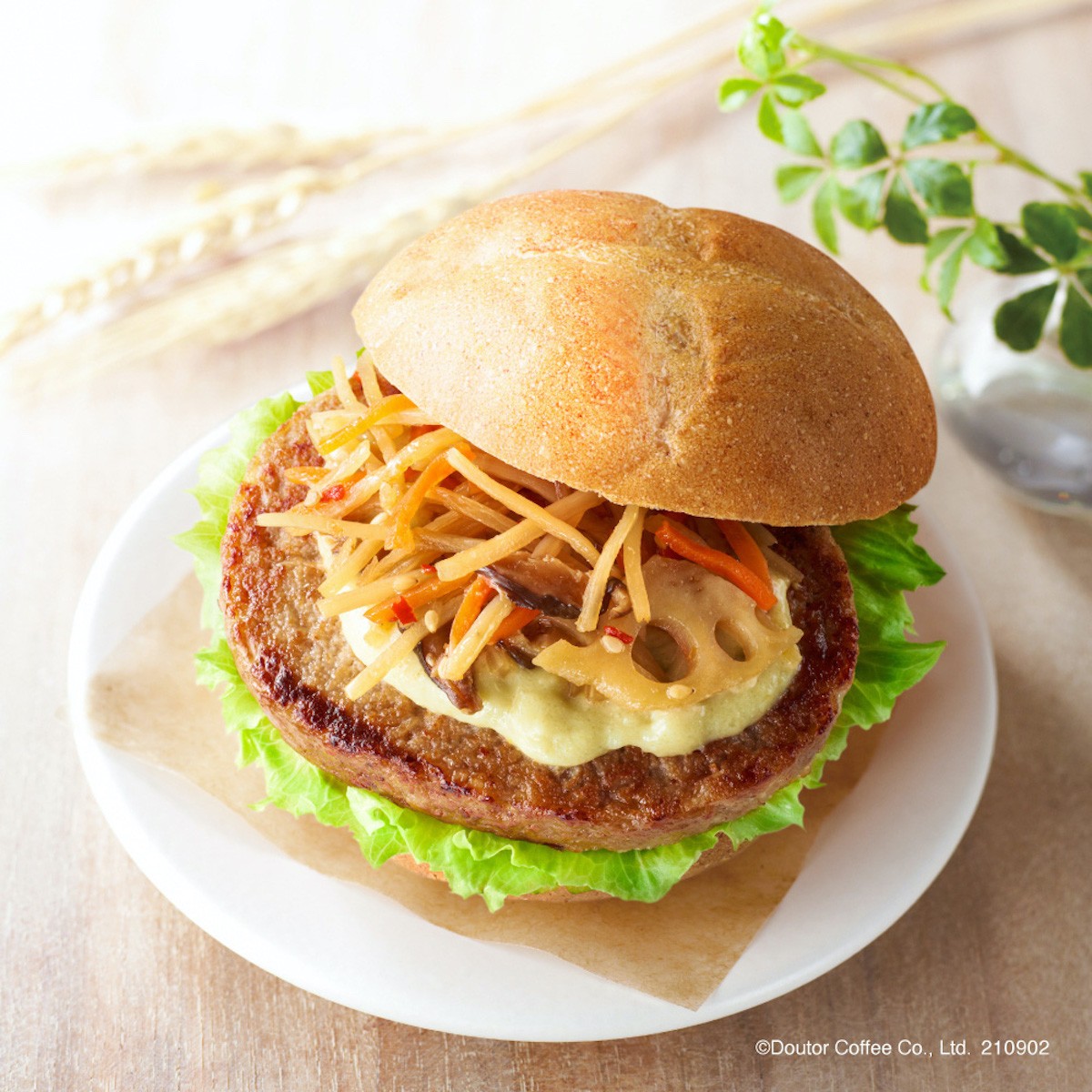 ドトール新作「大豆ミートなど」
