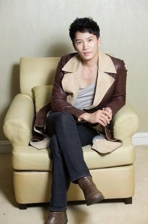 「ロイヤルファミリー」に出演するチソン