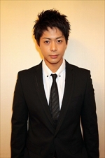 五十嵐隼士がゼロ戦パイロット役に 女装役から一転して軍人役に挑戦 所作の苦労を告白 11年12月21日 映画 ニュース クランクイン