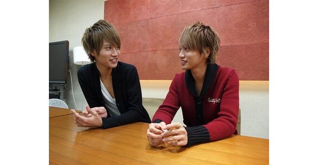 桜蘭高校ホスト部 で常陸院ブラザーズを演じる高木兄弟は今 Facebookにハマり中 11年12月26日 写真 映画 ニュース クランクイン