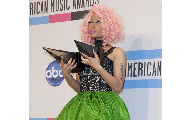 人気r Bラッパー ニッキー ミナージュ アクセサリーに月400万円 12年2月25日 セレブ ゴシップ クランクイン