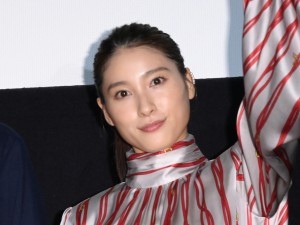 映画『鳩の撃退法』公開初日舞台あいさつイベントに登場した土屋太鳳