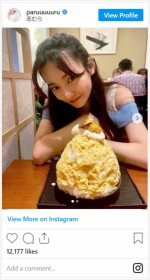 島崎遥香、彼女とかき氷デート風ショット　※「島崎遥香」インスタグラム