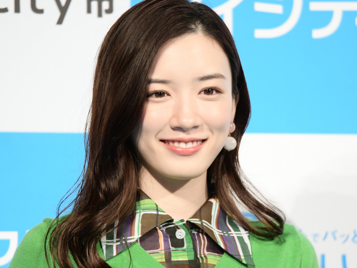 永野芽郁、ツインテールで“サンタ”コス姿に反響　「こんなにかわいいサンタさん初めて見た」