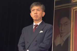 映画『総理の夫』完成披露試写イベントに登場した河合勇人監督