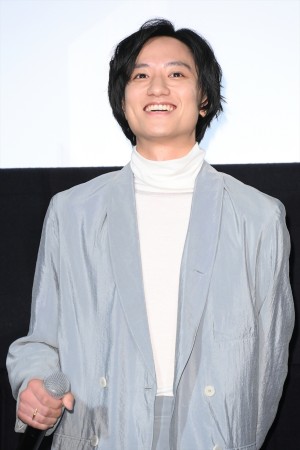 映画『空白』初日舞台あいさつに登場した藤原季節