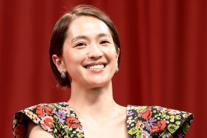 映画『マスカレード・ナイト』完成披露試写会に登場した中村アン