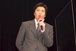 映画『総理の夫』完成披露試写イベントに登場した田中圭