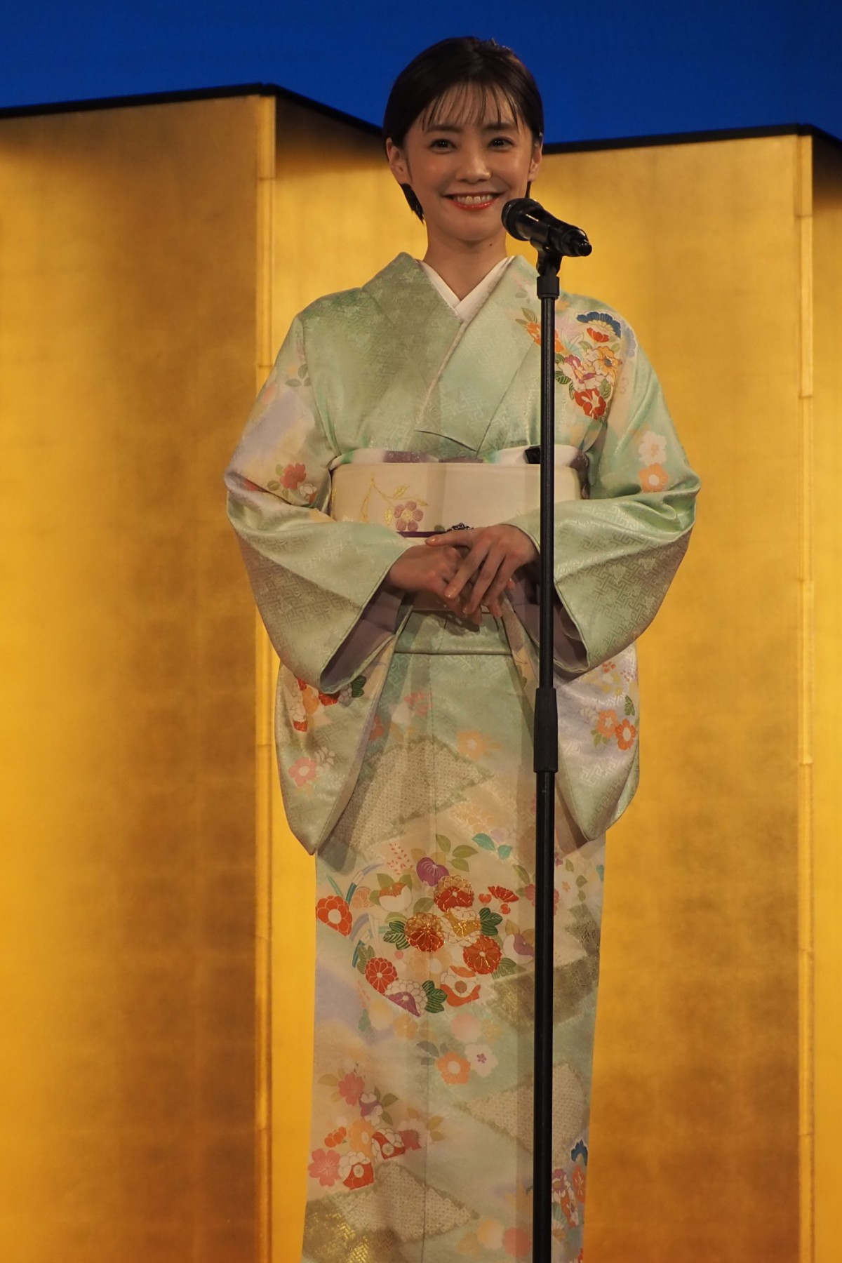 倉科カナ、艶やかな着物姿で登場　桐谷健太が三船敏郎賞受賞　『京都国際映画祭2021授賞式』