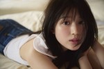 21歳の誕生日に写真集を発売する福本莉子