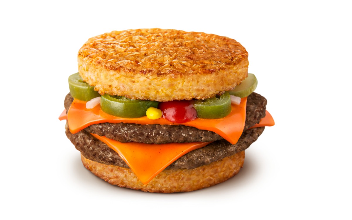 マクドナルド「ごはん辛ダブチ」夜マックで発売！　ごはんと相性抜群のスパイシーな味付け