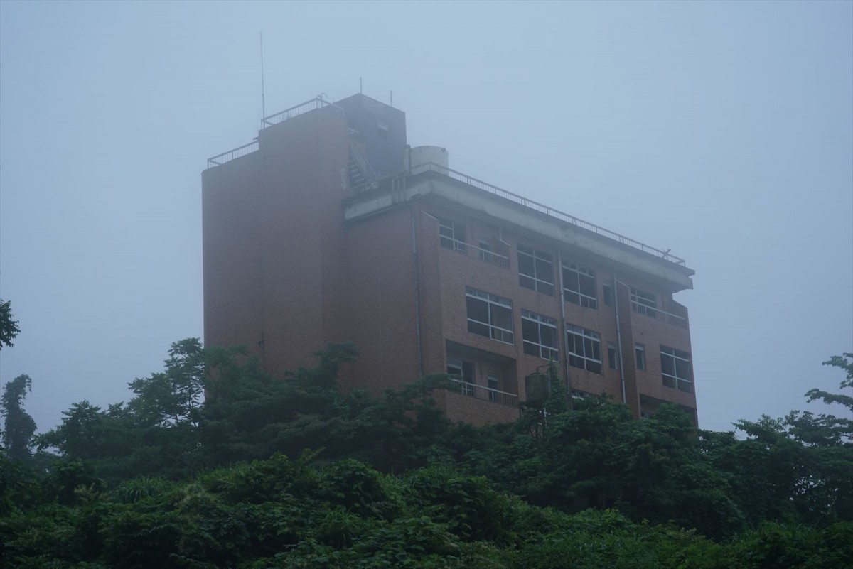 実際の坪野鉱泉外観