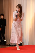 「OSAKA OHSHO Presents THE BEST GYOZANIST 2021」授賞式に登場した鈴木奈々