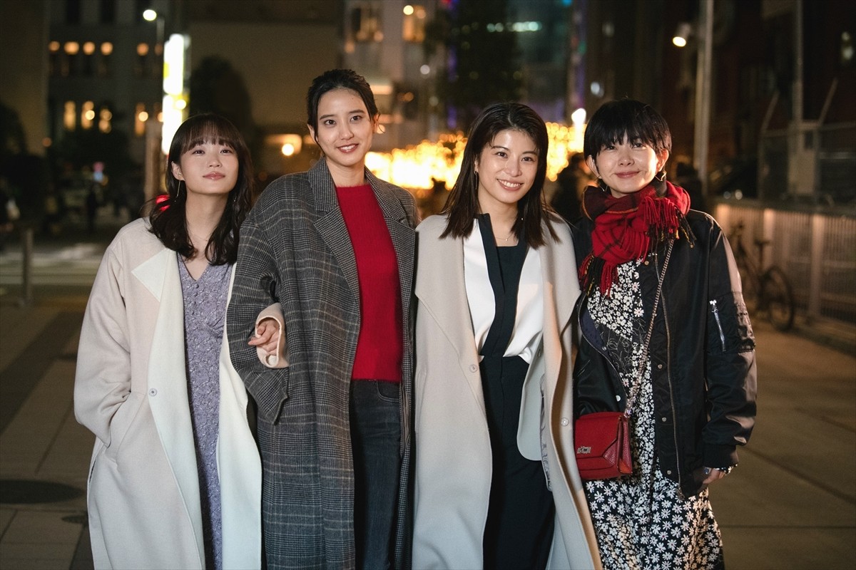 ABEMA新オリジナルドラマ『30までにとうるさくて』に出演する(左から)佐藤玲、山崎紘菜、さとうほなみ、石橋菜津美