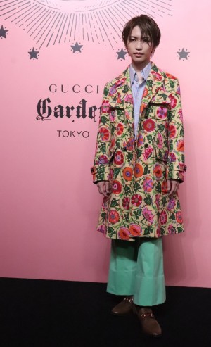 「Gucci Garden Archetypes」展 フォトコールに登場した岩橋玄樹