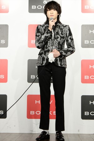 中山咲月、『無性愛』発売記念取材会に登場