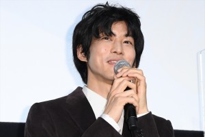 映画『空白』初日舞台あいさつに登場した松坂桃李