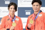 東京2020オリンピック・パラリンピック競技大会の選手村寝具寄贈式に登場した阿部詩選手、一二三選手