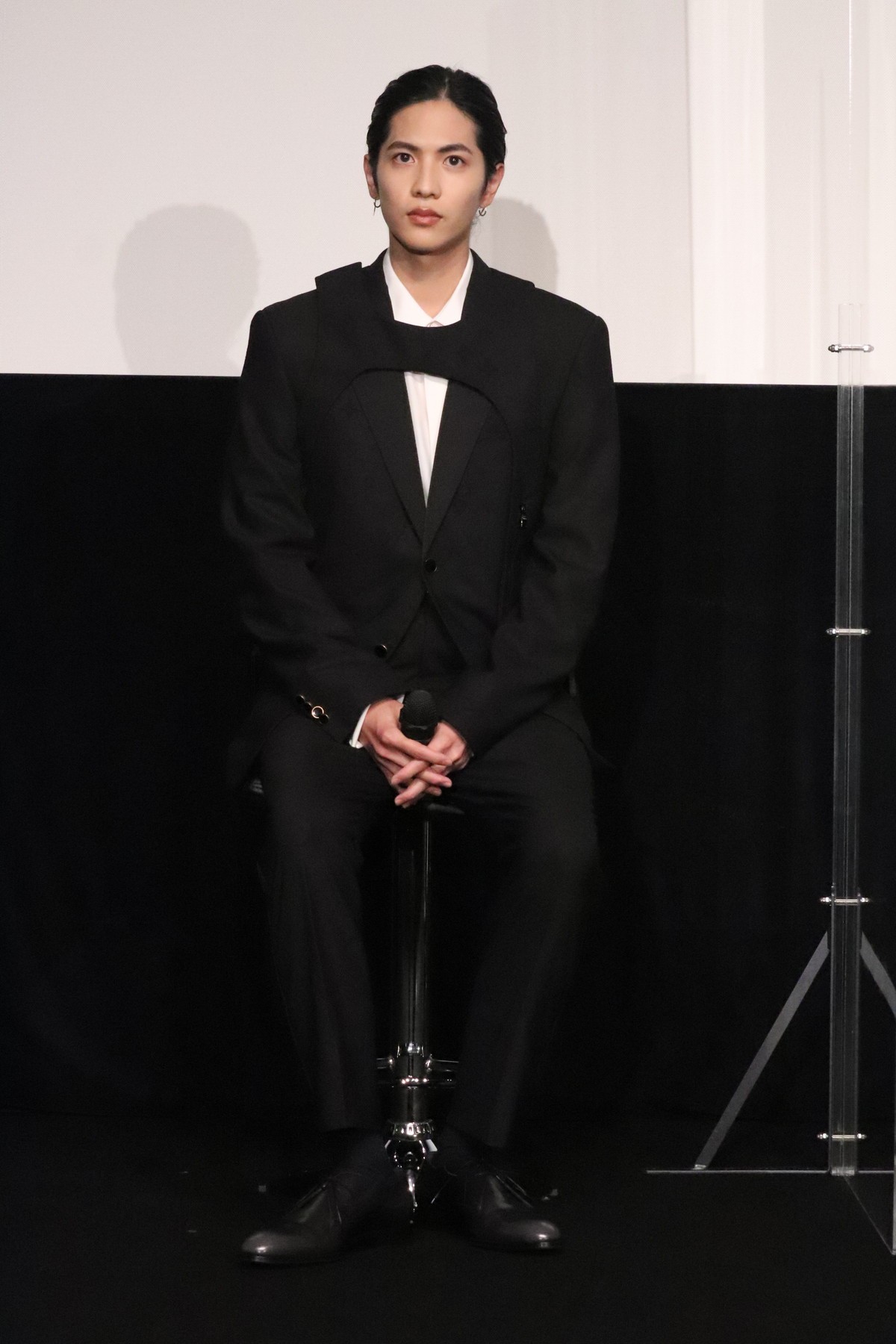 有村架純＆志尊淳、コロナ禍で働く人の“声なき声”に気付き「人と話すことを大事にしたい」