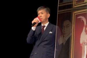 映画『総理の夫』完成披露試写イベントに登場した河合勇人監督