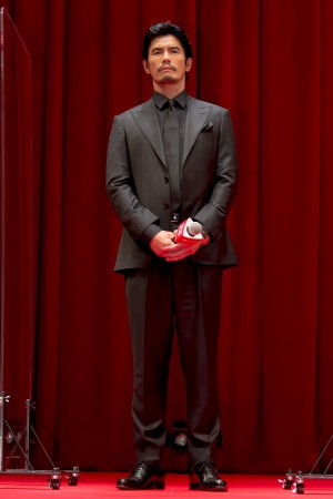 映画『燃えよ剣』完成報告イベントに登場した伊藤英明