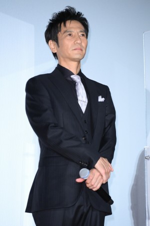 映画『ONODA 一万夜を越えて』初日舞台あいさつに登場した津田寛治