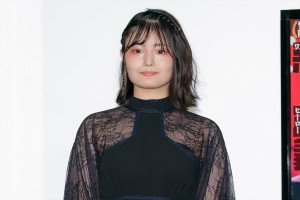 中屋柚香、映画『プリズナーズ・オブ・ゴーストランド』公開記念舞台あいさつに登壇