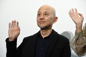 万田邦敏監督、映画『愛のまなざしを』公開記念舞台あいさつに登場