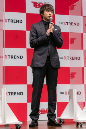 山田裕貴、日経トレンディ「2021年ヒット商品ベスト30」「2022年ヒット予測30」先行発表会に登場