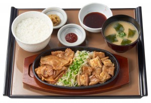 やよい軒“牛×豚”の欲張り定食登場！