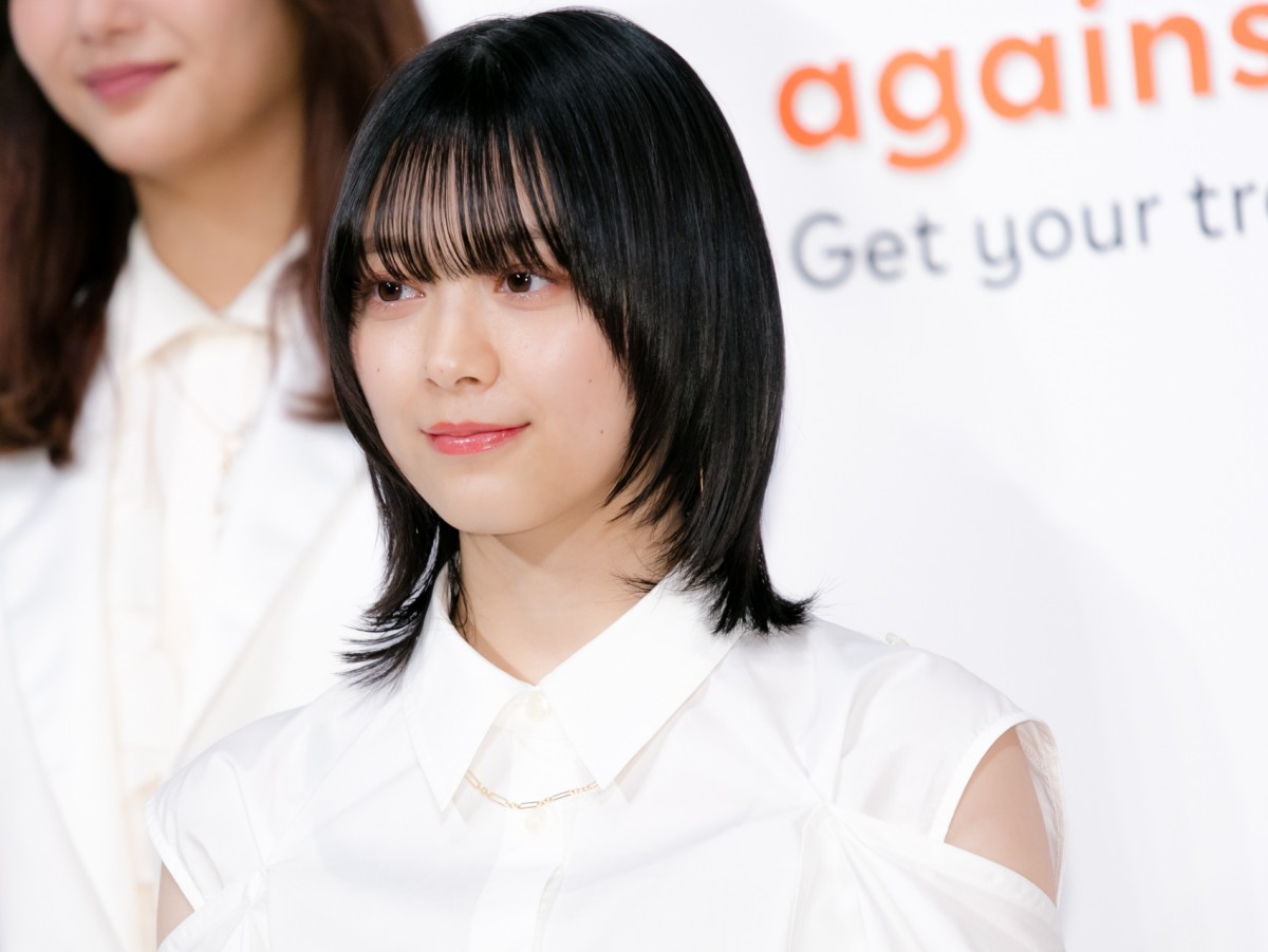 櫻坂46・渡邉理佐「芯のある強い女性になれるように」『WOMEN of WORTH Award』受賞に笑顔