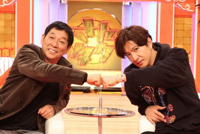 来年1月1日放送『さんタク』（左から）明石家さんま、木村拓哉