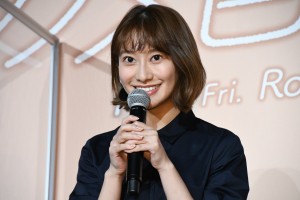 映画『シノノメ色の週末』初日舞台あいさつに登場した桜井玲香