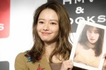 自身のカレンダー発売記念イベントに登壇した山本舞香