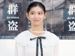 舞台「群盗」制作発表に登場した池田朱那