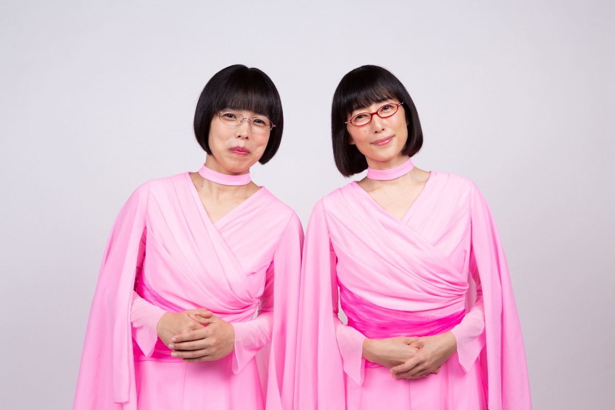 よるドラ『阿佐ヶ谷姉妹の のほほんふたり暮らし』に主演する(左から)安藤玉恵、木村多江