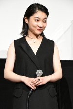 映画『スパゲティコード・ラブ』公開記念舞台あいさつに登壇した三浦透子