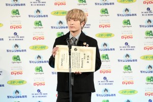 「第46回報知映画賞」表彰式に登場したFukase