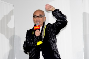 竹中直人、『あなたの番です 劇場版』初日舞台あいさつに登場