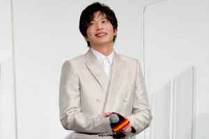田中圭、『あなたの番です 劇場版』初日舞台あいさつに登場