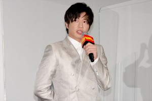 田中圭、『あなたの番です 劇場版』初日舞台あいさつに登場