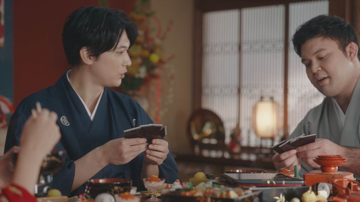 広瀬すず、艶やかな着物姿　吉沢亮＆ウルフ・アロン選手を“チェキで激写”