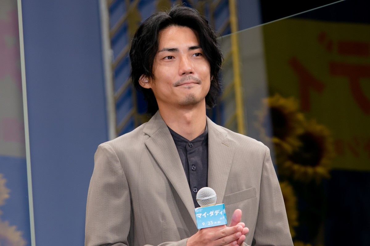 ムロツヨシ、中田乃愛との“親子ごっこ”に笑顔「ずっと“お父さん”って呼んでくれる」