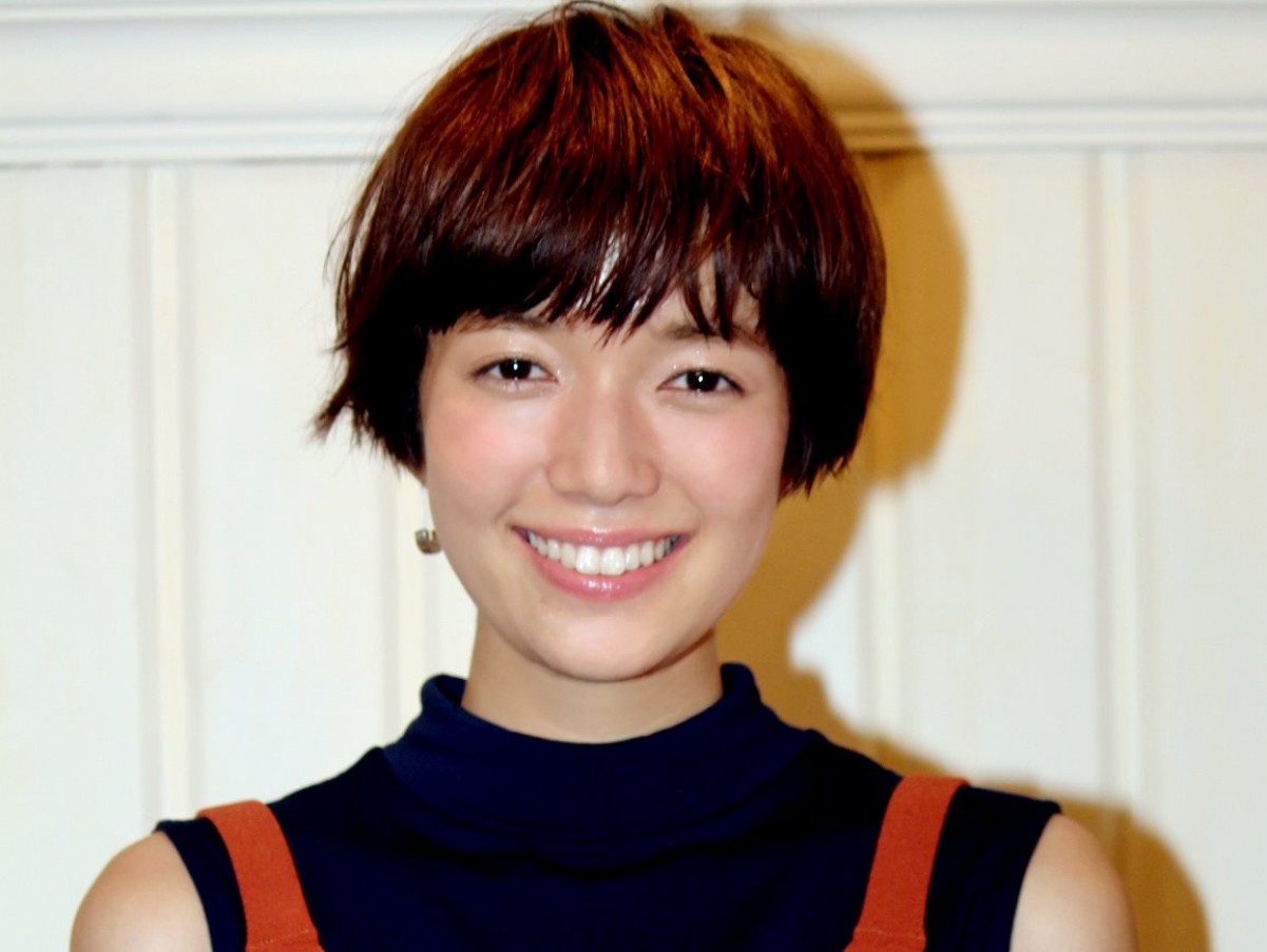 佐藤栞里、ヘアカット“新しい髪型”報告「魅力的なお姫様」「めっちゃ似合って可愛い」