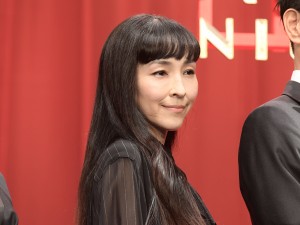 映画『マスカレード・ナイト』完成披露試写会に登場した麻生久美子
