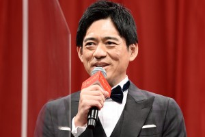 映画『マスカレード・ナイト』完成披露試写会に登場した博多華丸